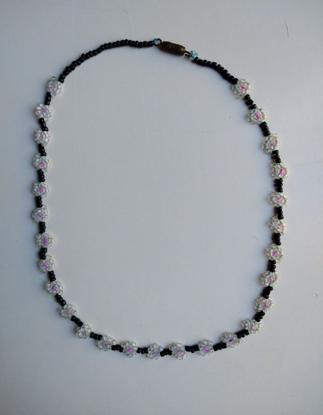 Collar florecitas