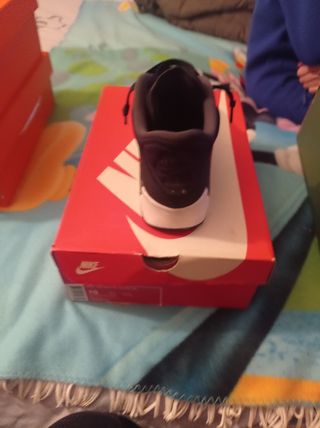 Nike Air Max 90 negra de tela de segunda mano por 50 EUR en Sabadell en  WALLAPOP