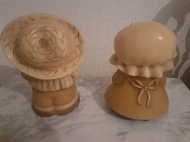 Pareja de figuras. Figuras decoración.