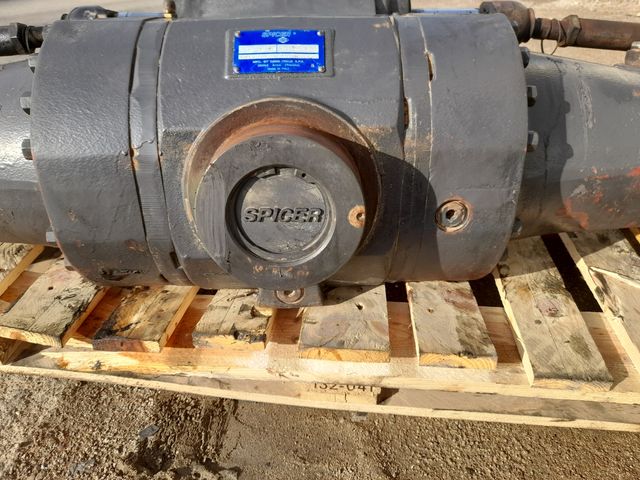 ejes  diferencial excavadora  new Holland