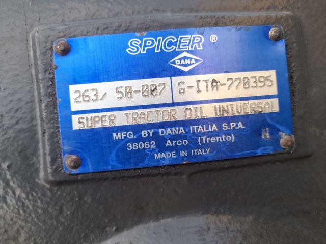 ejes  diferencial excavadora  new Holland