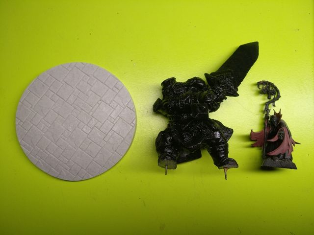 Dungeons Golen / Enano gigante