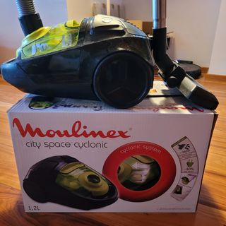 Aspiradora City Space Cyclonic Moulinex sin bolsa de segunda mano por 50  EUR en Sant Andreu de Llavaneres en WALLAPOP