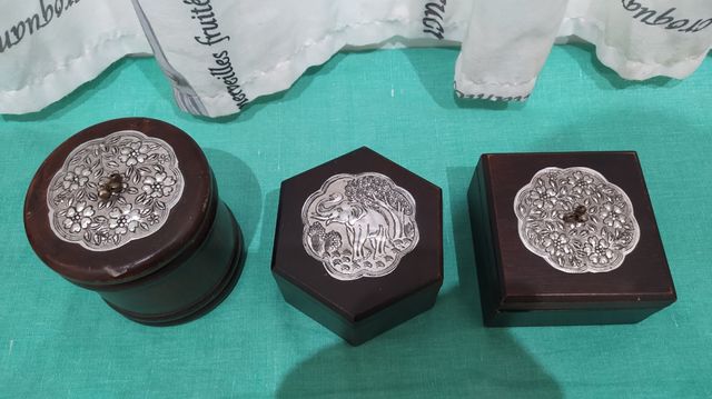 Le scatole di legno di 3 anni non pesano niente