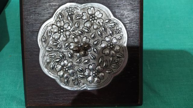 Le scatole di legno di 3 anni non pesano niente