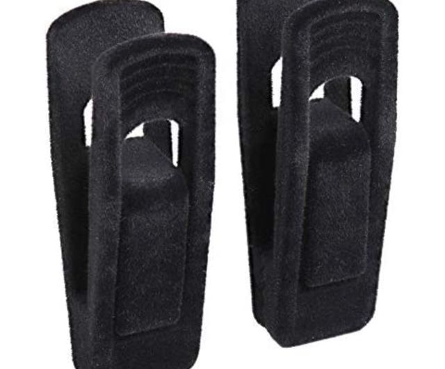 Clips negros para perchas terciopelo