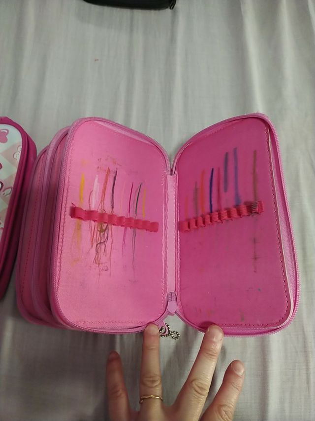 ESTUCHES PEPA PIG Y HELLO KITY