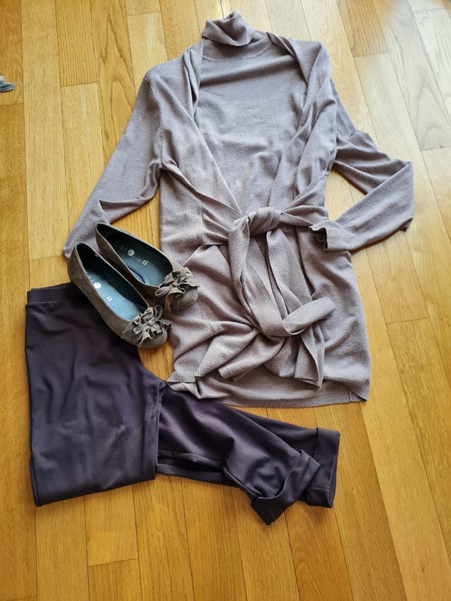 Completo donna dolcevita,maglia e fuseaux