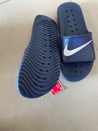 Chanclas Nike 41 de segunda mano por 15 EUR en Esplugues de Llobregat en  WALLAPOP