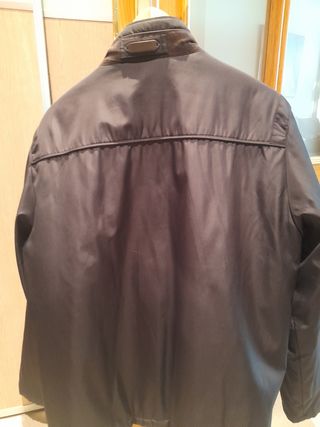 Cazadora Seaman negra Talla 54 XL de segunda mano por 20 EUR en La Molina  en WALLAPOP