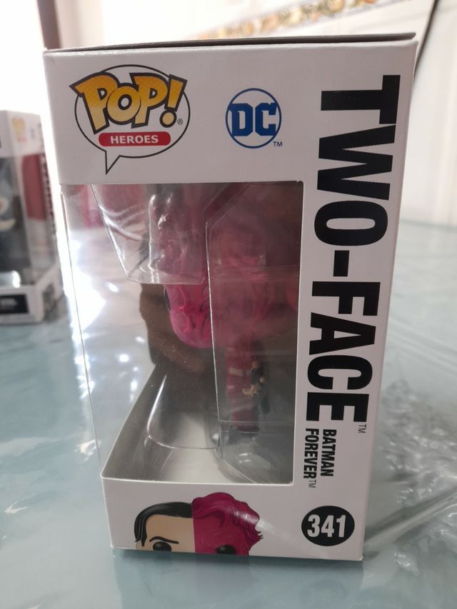funko pop two-face n°341