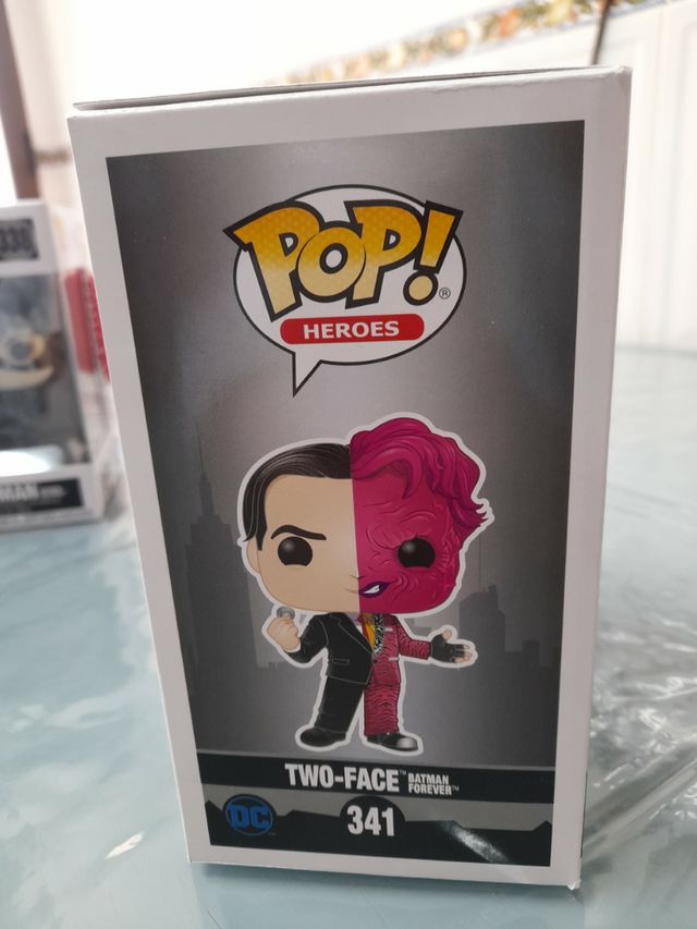 funko pop two-face n°341