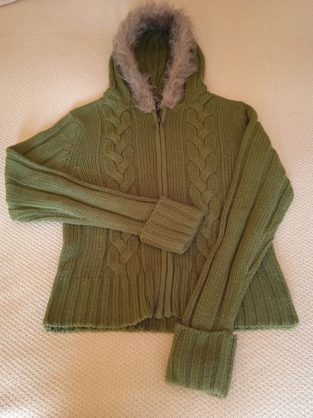 Chaqueta de punto con capucha