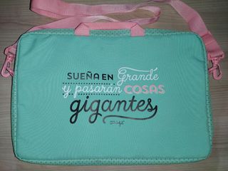 Funda portátil Mr Wonderful de segunda mano por 14 EUR en Zaragoza en  WALLAPOP