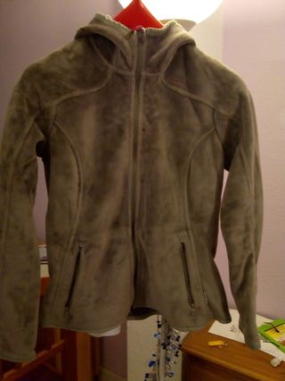 Sudadera capucha decathlon mujer de segunda mano por 6 EUR en Madrid en  WALLAPOP
