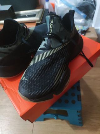 Zapatillas Nike Air Zoom Superrep de segunda mano por 70 EUR en Badajoz en  WALLAPOP