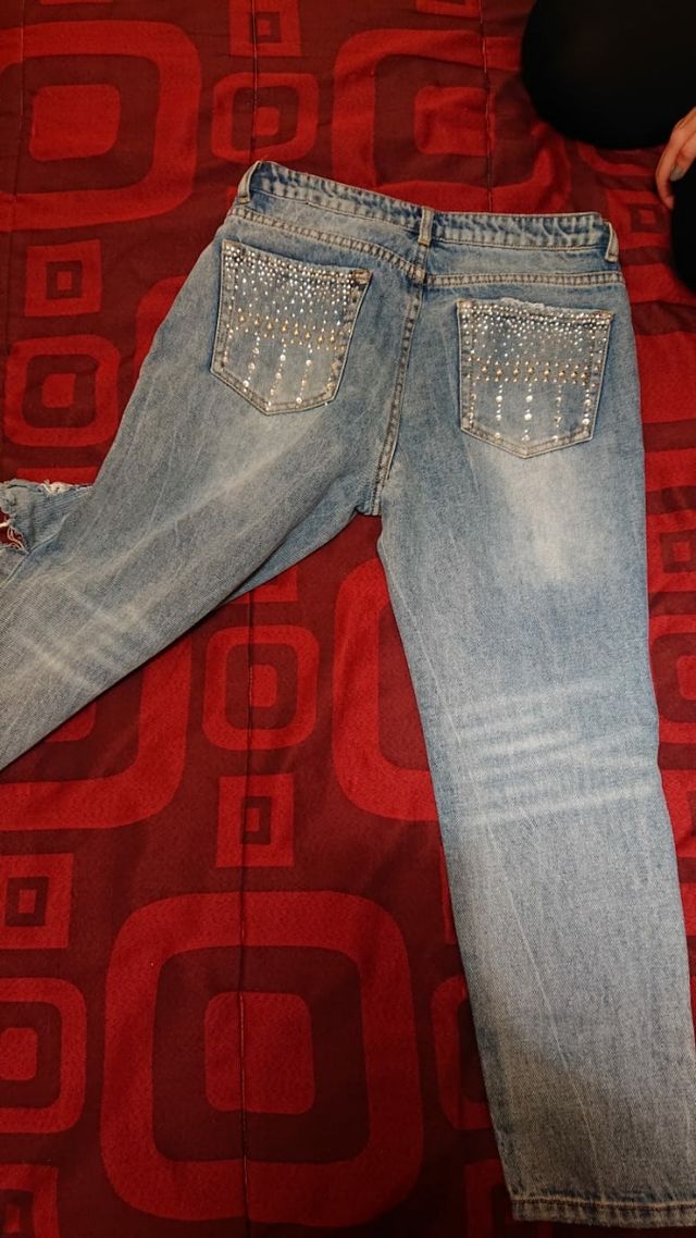Pantalones rotos