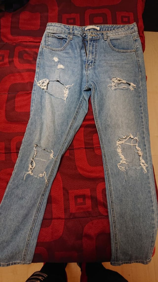 Pantalones rotos