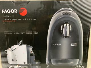 Cafetera de cápsula FAGOR STRACTO CCA-15G de segunda mano por 50 EUR en  Madrid en WALLAPOP