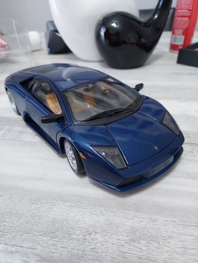 lamborghini murciélago escala 1/18 hotwheels