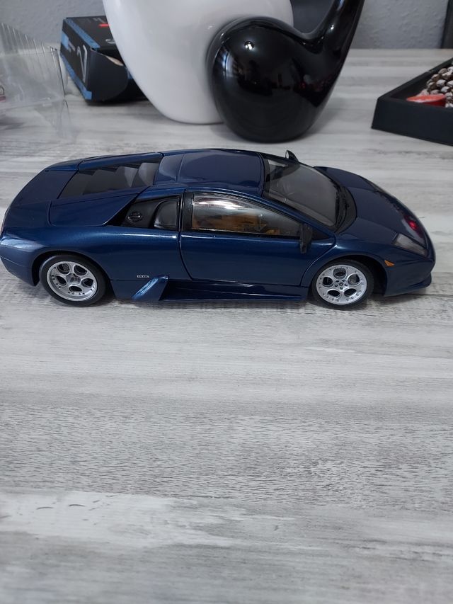 lamborghini murciélago escala 1/18 hotwheels