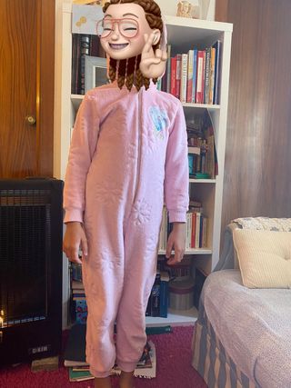 Pijama mono Frozen 122cm de segunda mano por 7,5 EUR en Barcelona en  WALLAPOP