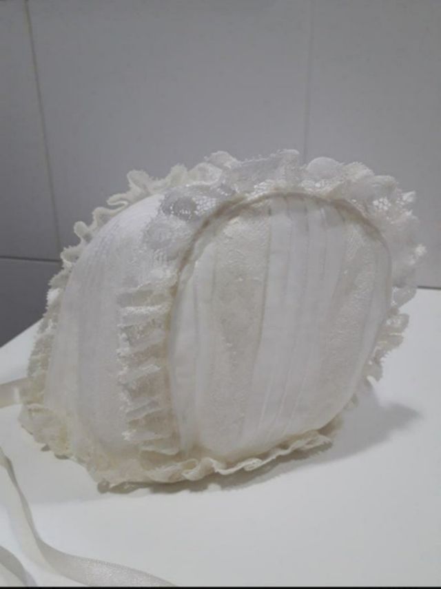 Faldón de bautizo de la firma DULCES en seda