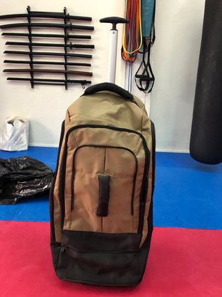 Maleta viaje ejercito de tierra de segunda mano por 43,9 EUR en Fuengirola  en WALLAPOP