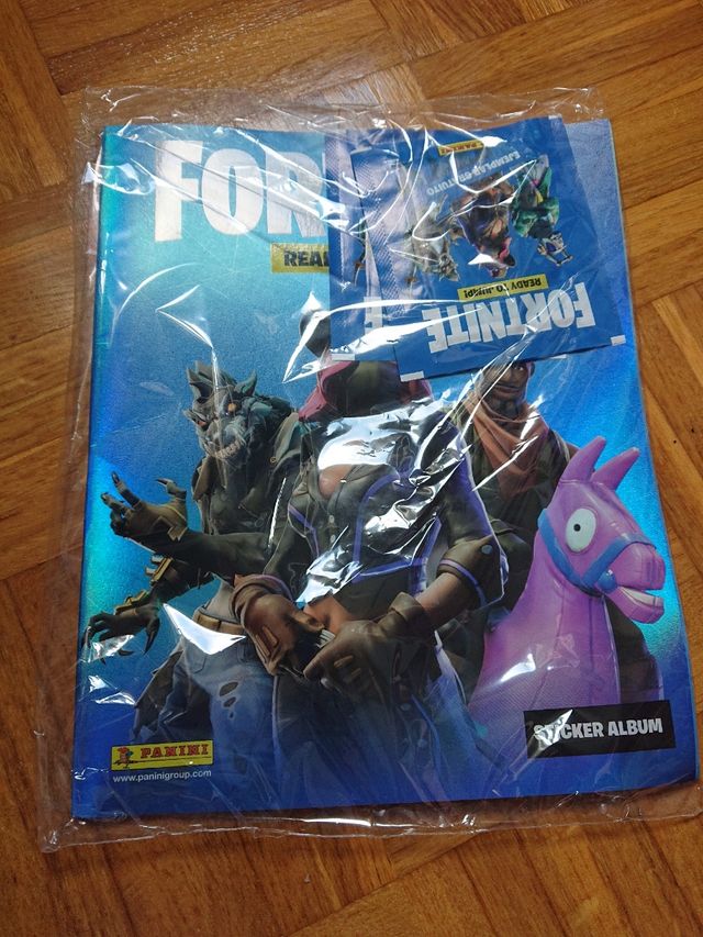 album cromos fornite, con cromos...