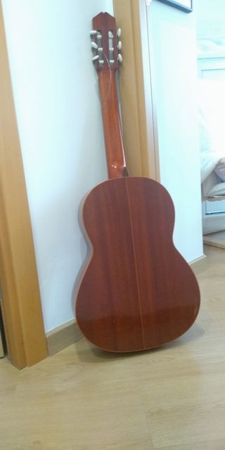 Guitarra Taurus de segunda mano por 310 EUR en Montcada i Reixac en WALLAPOP