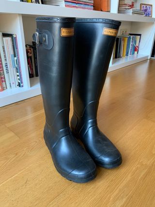 Botas negras goma Hispanitas de segunda mano por 25 EUR en Madrid en  WALLAPOP