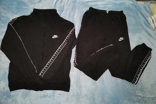 Chándal Nike entero nuevo!! de segunda mano por 50 EUR en Fene en WALLAPOP