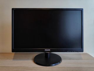 Monitor Philips 223V5L de segunda mano por 80 EUR en Palma de Mallorca en  WALLAPOP