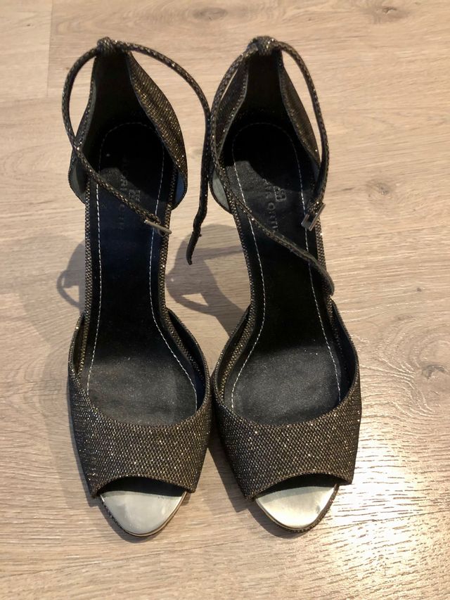 Zapato de fiesta de tacón