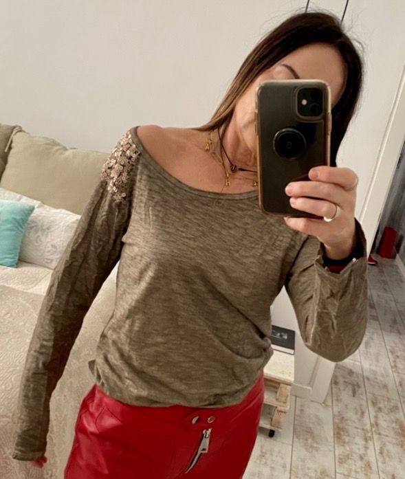 Camiseta manga larga.