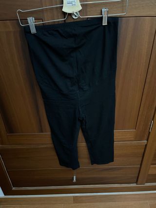 Pack dos pantalones piratas premama de segunda mano por 10 EUR en Manacor  en WALLAPOP