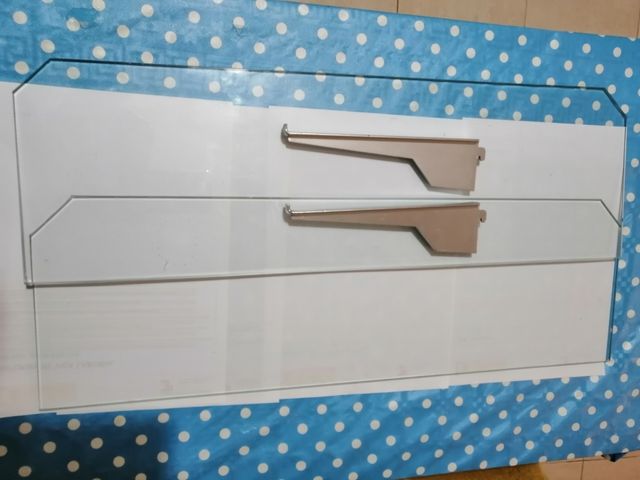 estanteria cristal solo los cristales