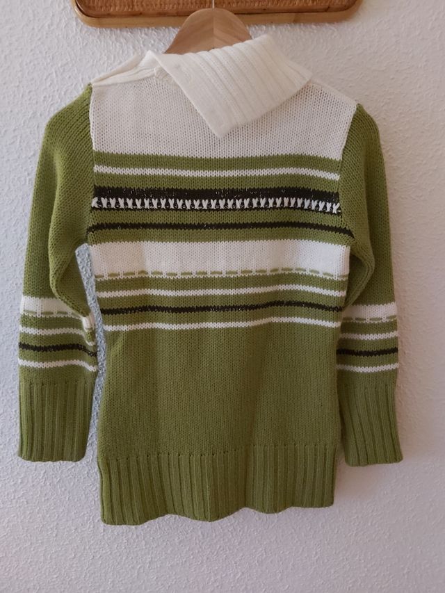 Jersey con cuello desigual