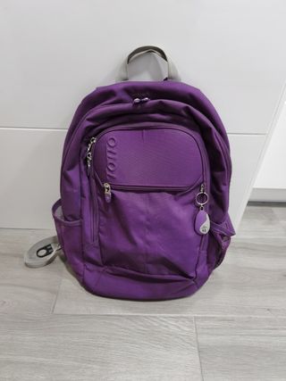 Mochila totto morada de segunda mano por 12 EUR en Alcalá de Henares en  WALLAPOP