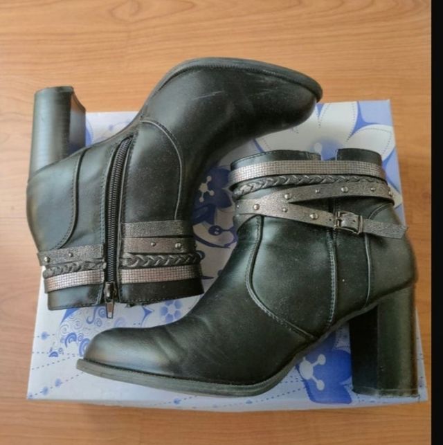 botín de tacón número 39