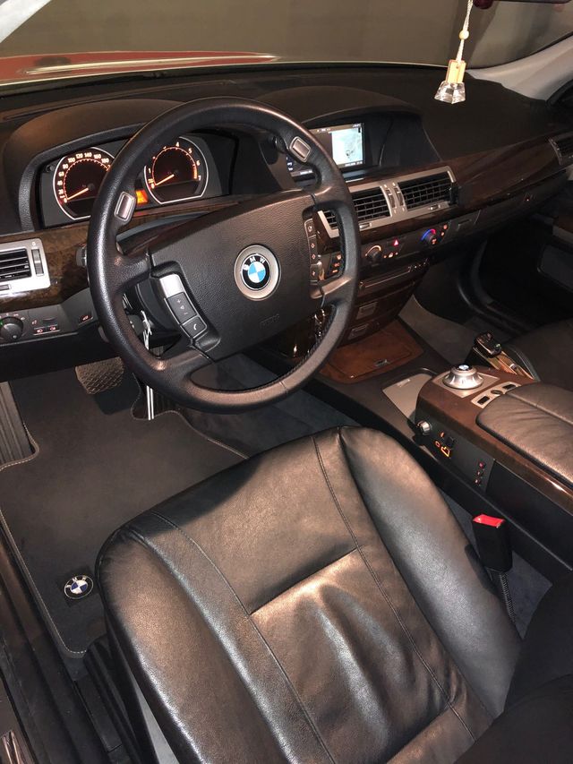 Vendo BMW-7 o cambio por "SUV".