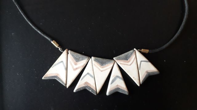 Collar y pendientes a juego