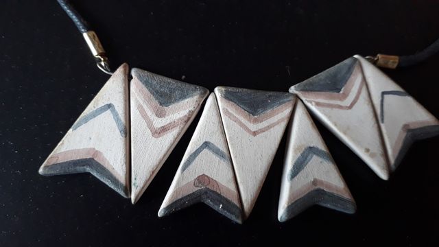 Collar y pendientes a juego