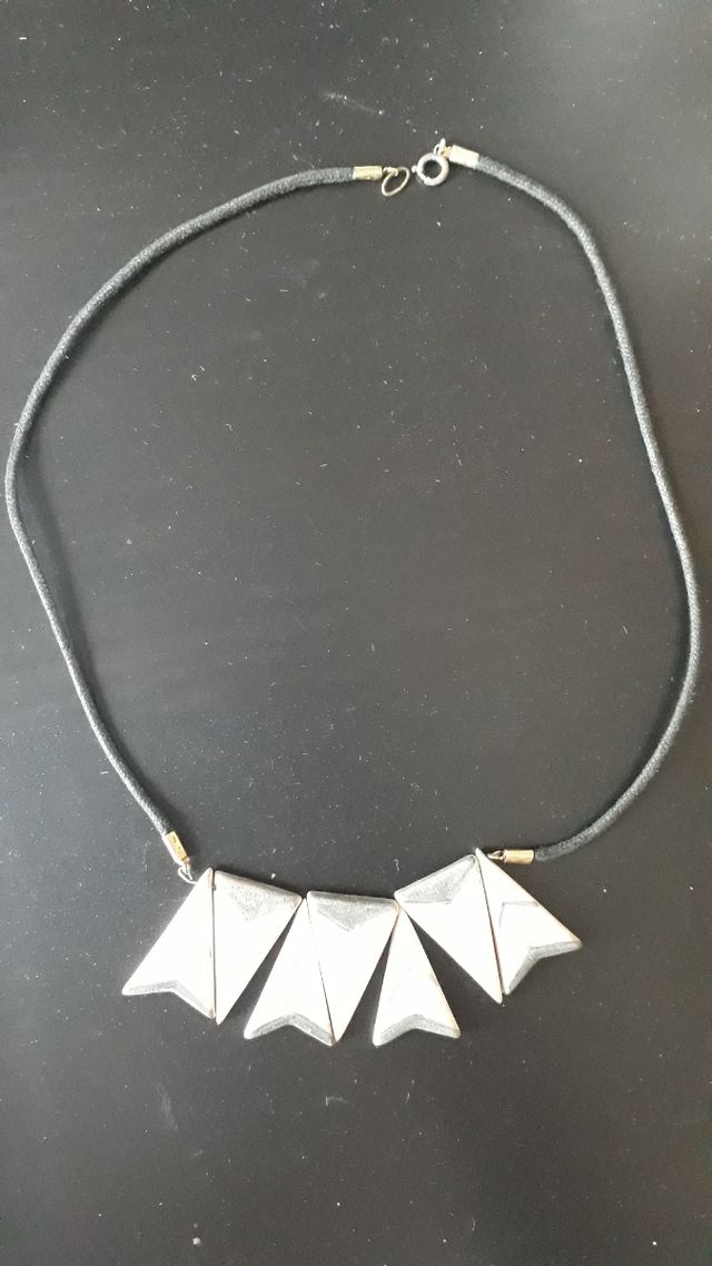 Collar y pendientes a juego