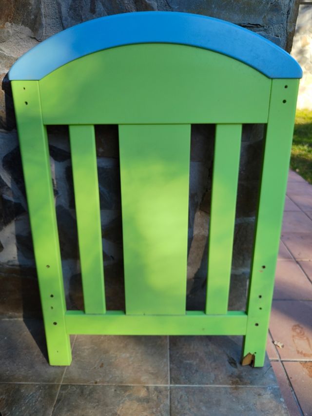 cuna Alondra muy bonita, Faltan solo los tornillos