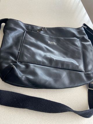 BOLSO NEGRO MARCA SLANG de segunda mano por 15 EUR en Cassa de La Selva en  WALLAPOP