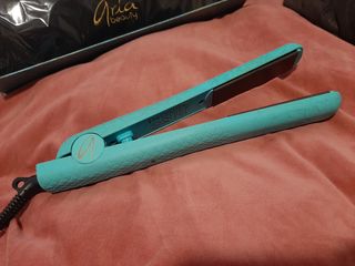 Plancha Aria Beauty SIN ESTRENAR de segunda mano por 165 EUR en Murcia en  WALLAPOP