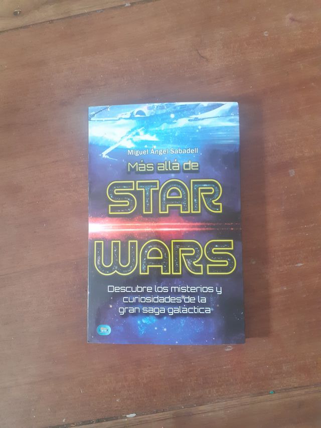 LIBROS ESPECIALIZADOS STAR WARS