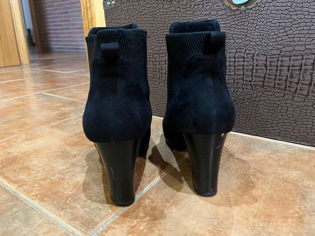 Botines negros