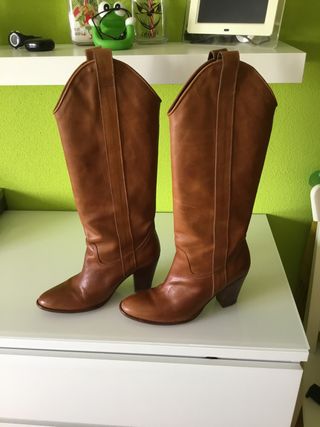 Botas camperas Massimo Dutti talla 40-41 de segunda mano por 50 EUR en La  Flecha en WALLAPOP